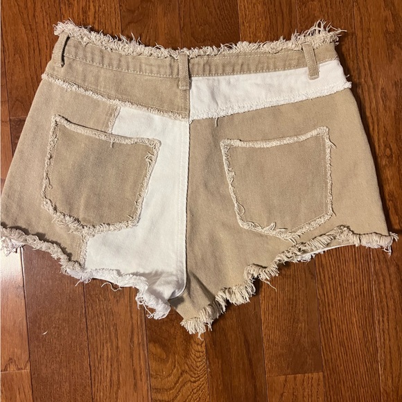 Shein color block cream and brown denim shorts - Picture 3 of 3